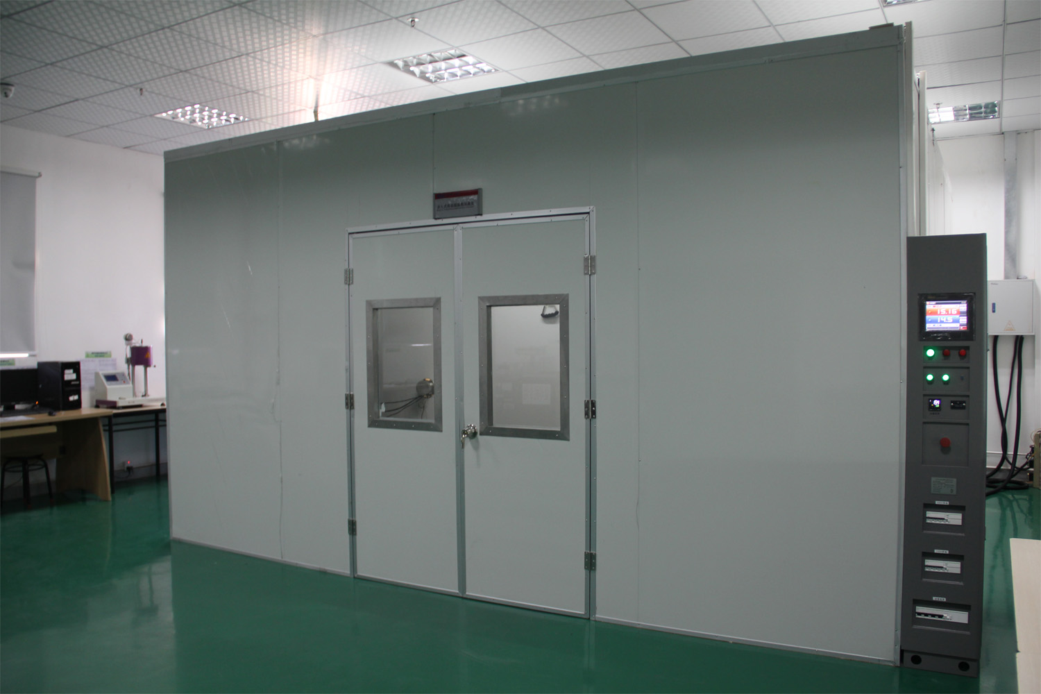 Walk-in Environmental Testing Chamber